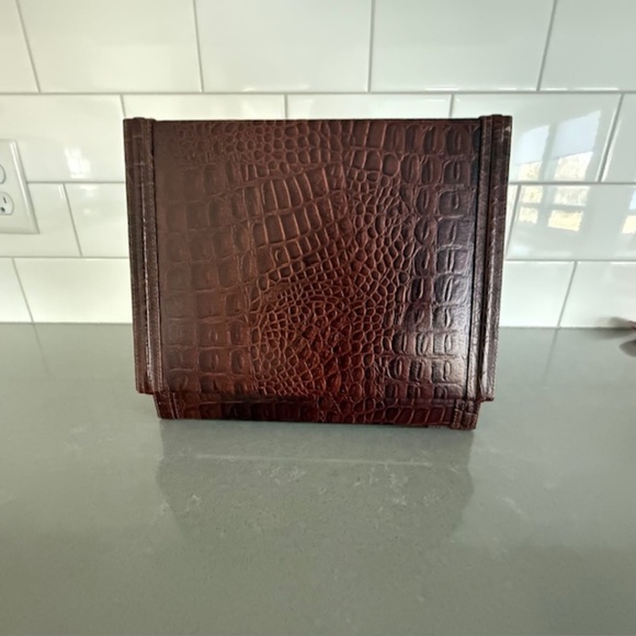 Suede Lined Cufflink Jewelry Storage Box 11"x8"x2" - Picture 4 of 9